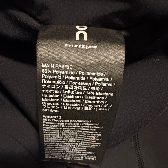 On Cloud Running Women's Athletic Black Shorts large - Picture 4 of 5